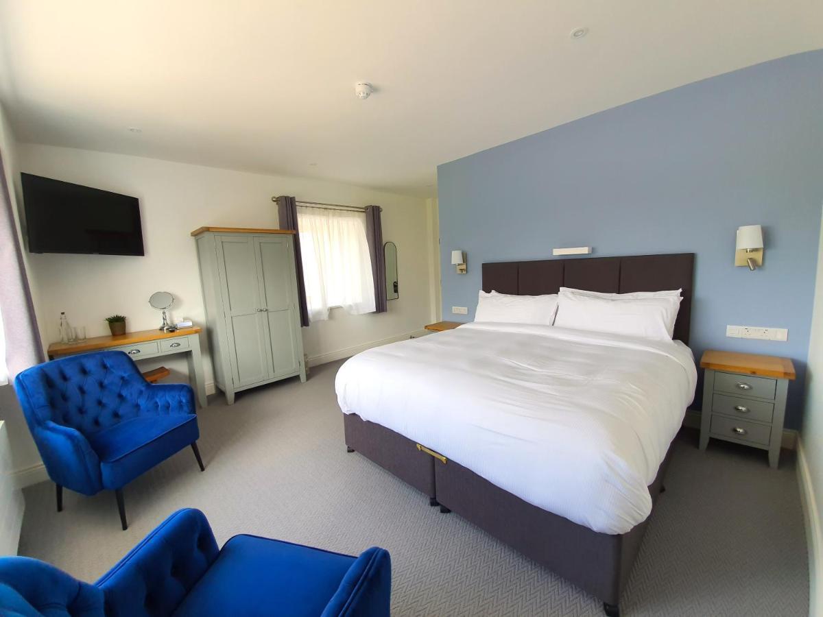 Dingle Garden Townhouse Bed & Breakfast Exterior foto A bedroom at The Old Mill
