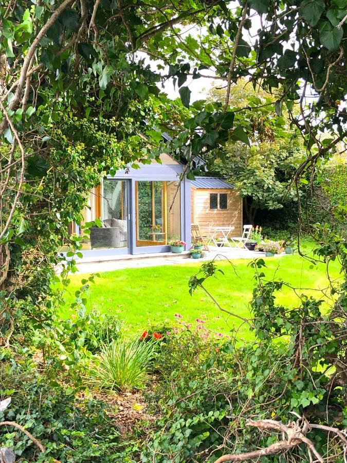 Dingle Garden Townhouse Bed & Breakfast Exterior foto Garden room